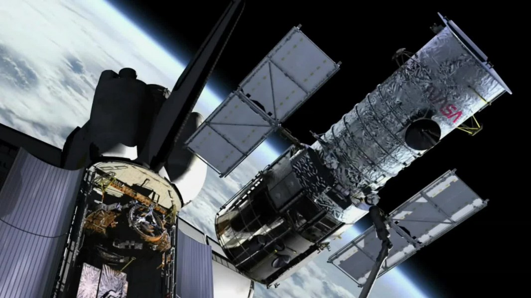 satellite_docking_in_a_space_shuttle4